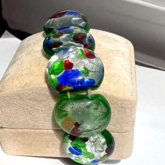 💫 Beautiful Rare Murano Glass Green, Silver Fleck Tutti-Frutti Elastic Bracelet - Picture 4 of 13